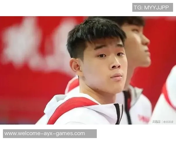 林葳在俄勒冈大学积极训练与队友们共同参与团建活动展现团队精神 林葳在俄勒冈大学积极训练与队友们共同参与团建活动展现团队精神