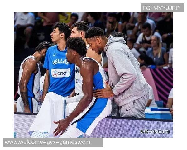 希腊足坛父子教练同日下课球队排名尴尬倒数第二和第三