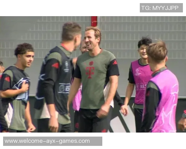 拜仁球员齐聚慕尼黑啤酒节伊藤洋辉与金玟哉同框亮相 拜仁球员齐聚慕尼黑啤酒节伊藤洋辉与金玟哉同框亮相