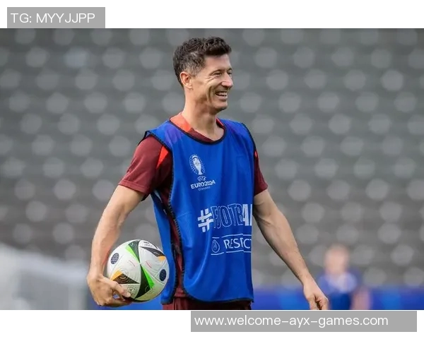 莱万恢复训练状态费兰积极合练克里斯滕森缺席今日训练情况分析 莱万恢复训练状态费兰积极合练克里斯滕森缺席今日训练情况分析