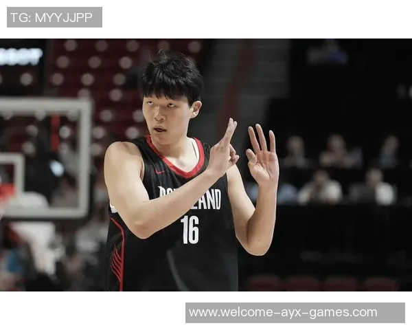 杨瀚森每次触球引观众欢呼应该将比赛用球归他所有